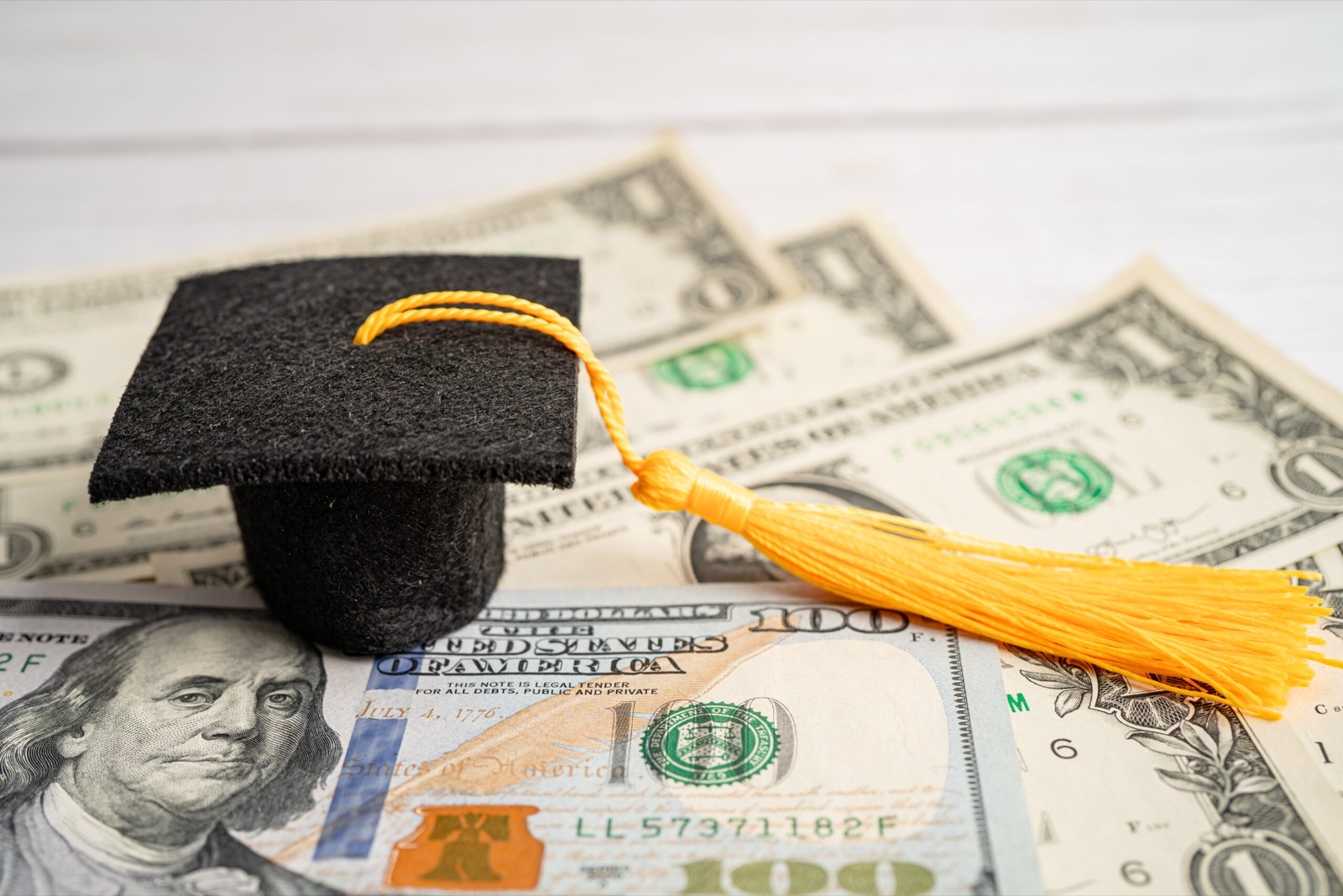 Tips for Managing Student Loan Debt