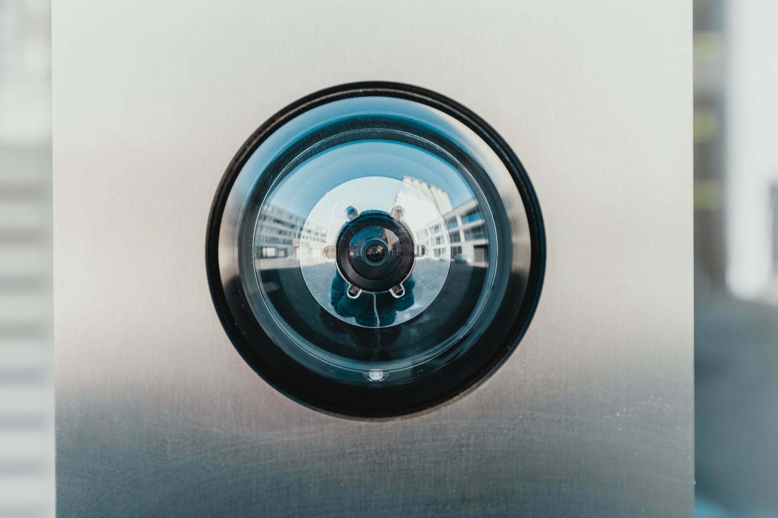 Local or Cloud-Based Security Cameras: Which Is Better?